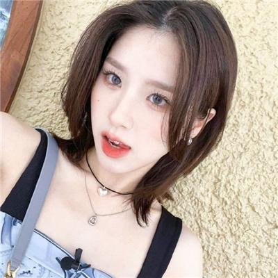 她比烟花寂寞